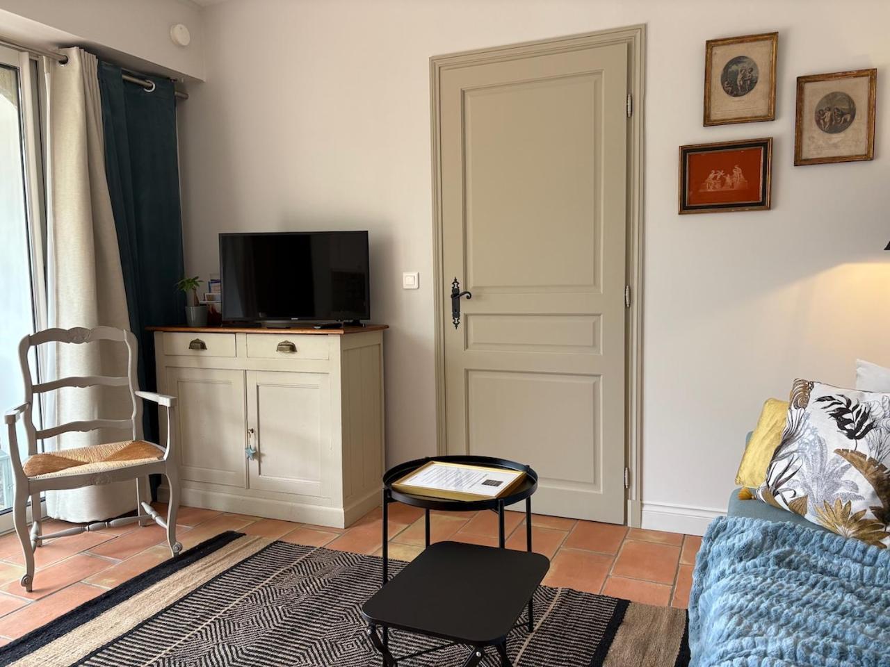 Les Aurochs Bed and Breakfast Grimaud Eksteriør billede