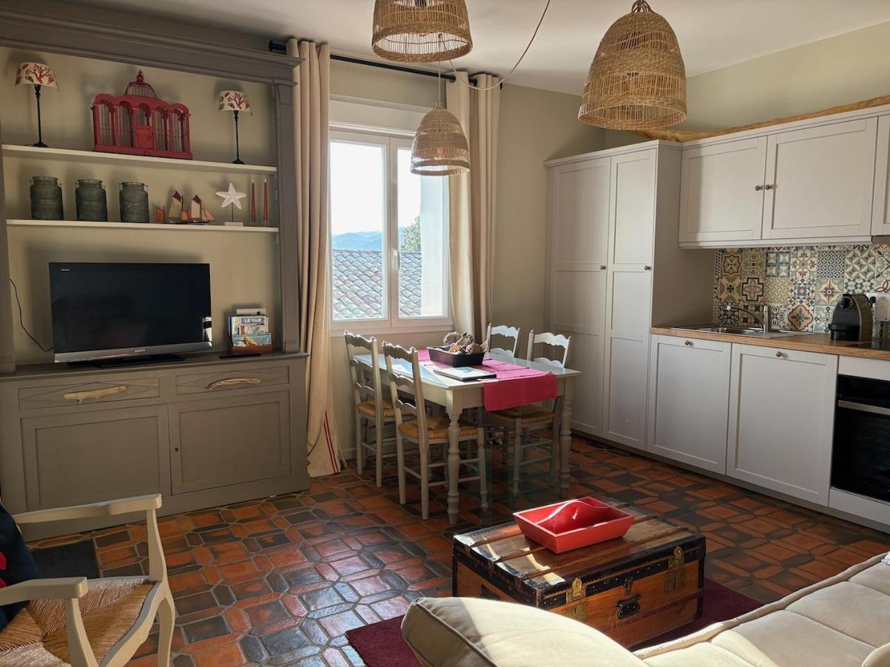 Les Aurochs Bed and Breakfast Grimaud Eksteriør billede