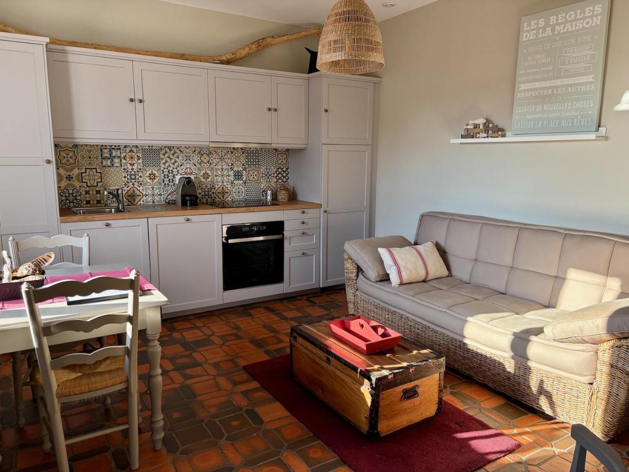 Les Aurochs Bed and Breakfast Grimaud Eksteriør billede